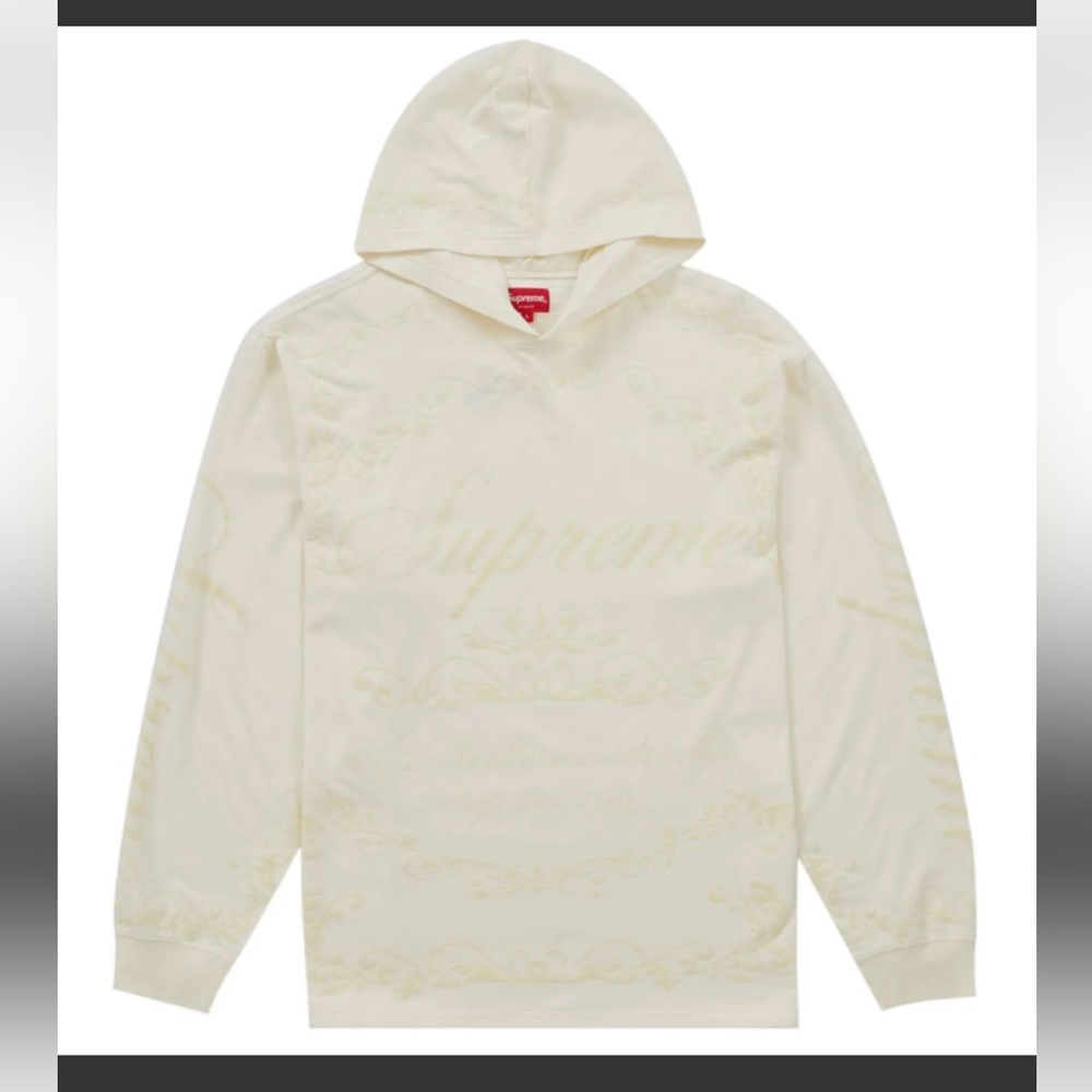 Supreme Celebre hooded L/S top in white size X-large (NWT)